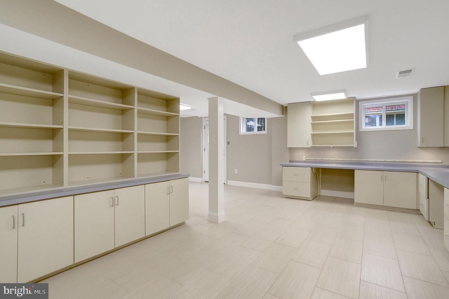 8816 VICTORIA RD, SPRINGFIELD, Virginia 22151, 4 Bedrooms Bedrooms, ,2 BathroomsBathrooms,Residential,For sale,8816 VICTORIA RD,VAFX2292896 MLS # VAFX2292896