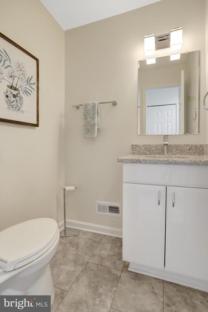 8816 VICTORIA RD, SPRINGFIELD, Virginia 22151, 4 Bedrooms Bedrooms, ,2 BathroomsBathrooms,Residential,For sale,8816 VICTORIA RD,VAFX2292896 MLS # VAFX2292896