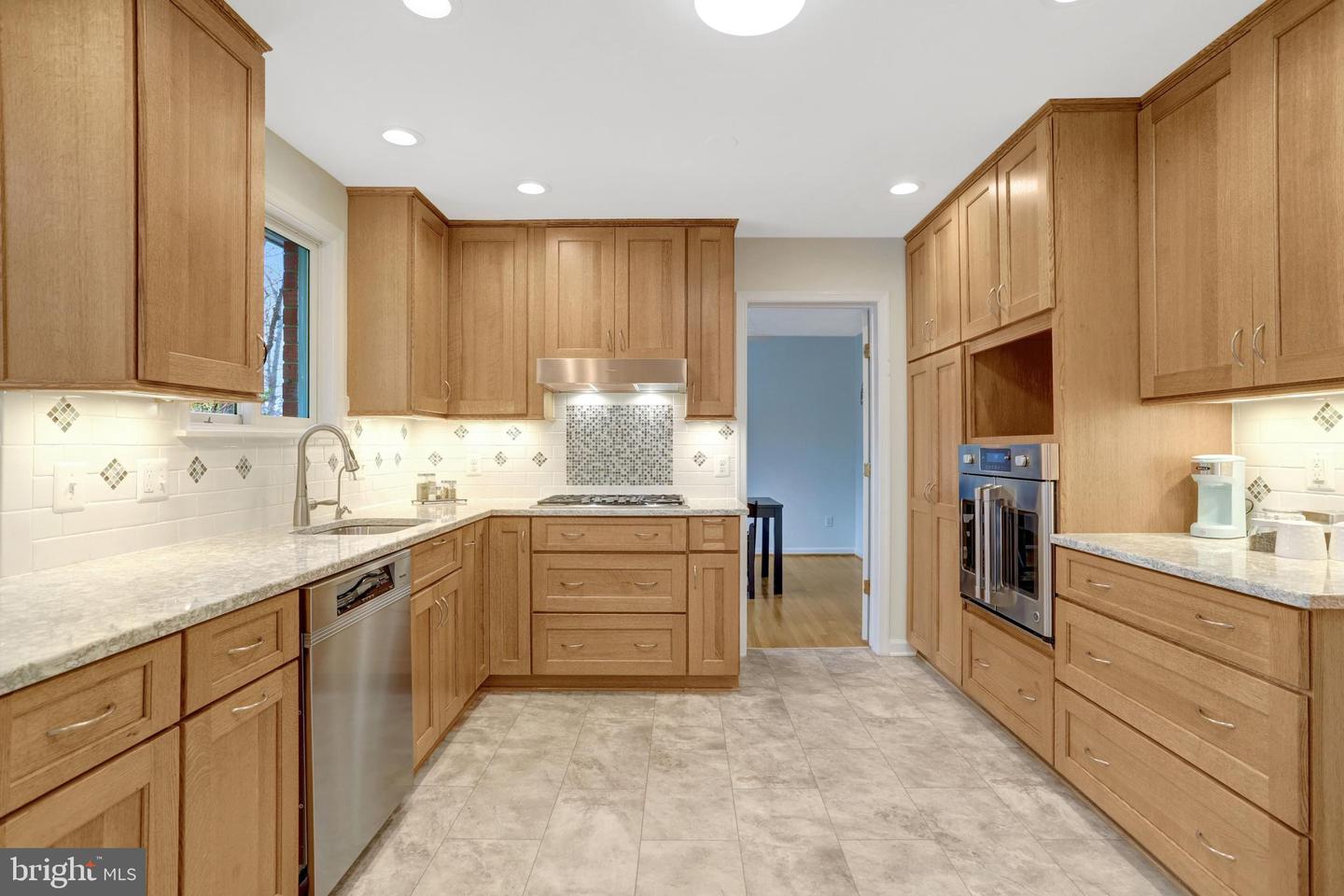 8816 VICTORIA RD, SPRINGFIELD, Virginia 22151, 4 Bedrooms Bedrooms, ,2 BathroomsBathrooms,Residential,For sale,8816 VICTORIA RD,VAFX2292896 MLS # VAFX2292896