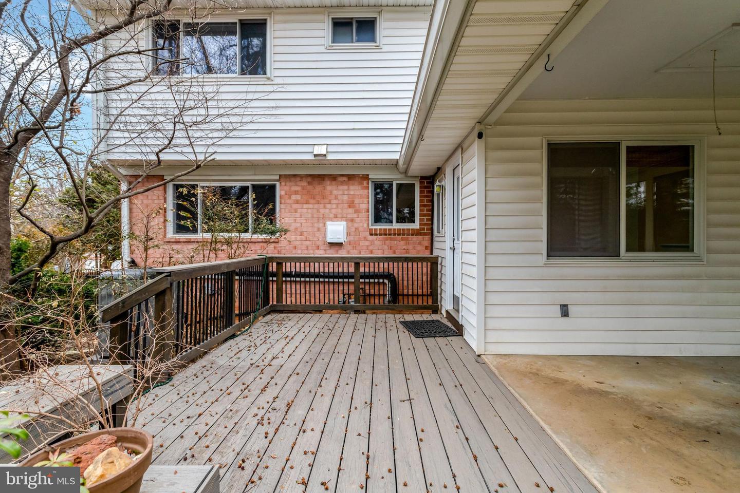 8816 VICTORIA RD, SPRINGFIELD, Virginia 22151, 4 Bedrooms Bedrooms, ,2 BathroomsBathrooms,Residential,For sale,8816 VICTORIA RD,VAFX2292896 MLS # VAFX2292896