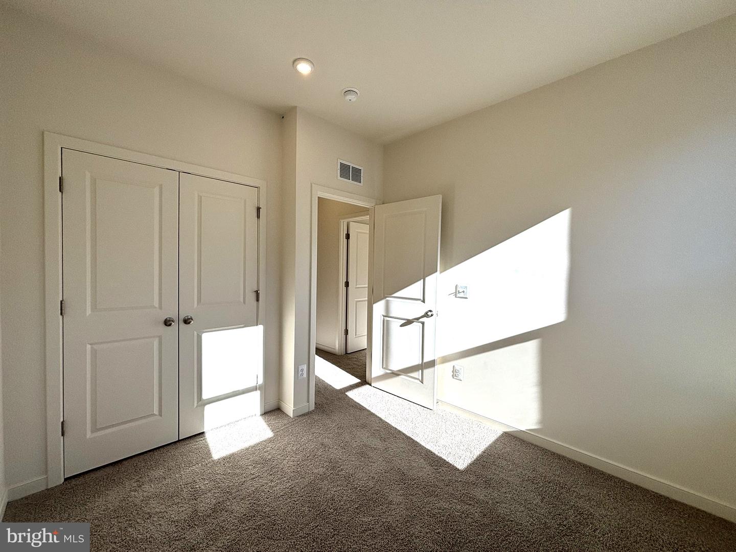 17968 ALICIA AVE, DUMFRIES, Virginia 22026, 4 Bedrooms Bedrooms, ,3 BathroomsBathrooms,Residential,For sale,17968 ALICIA AVE,VAPW2113320 MLS # VAPW2113320