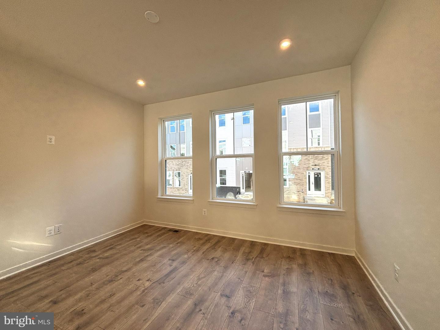 17968 ALICIA AVE, DUMFRIES, Virginia 22026, 4 Bedrooms Bedrooms, ,3 BathroomsBathrooms,Residential,For sale,17968 ALICIA AVE,VAPW2113320 MLS # VAPW2113320