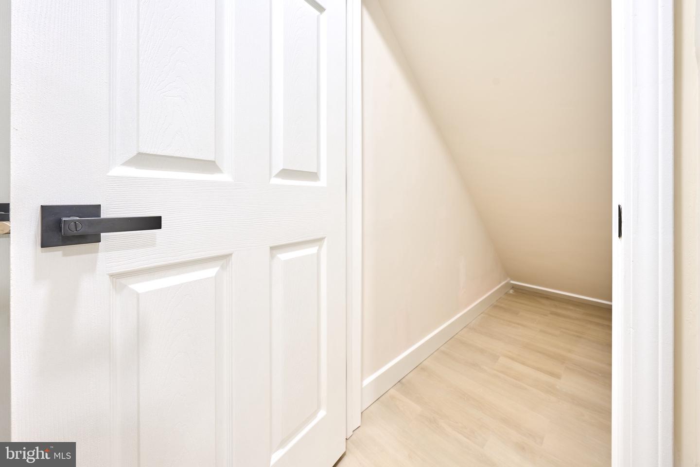 1904 LAMSON PL, MCLEAN, Virginia 22101, 6 Bedrooms Bedrooms, ,3 BathroomsBathrooms,Residential,For sale,1904 LAMSON PL,VAFX2292902 MLS # VAFX2292902 1904 LAMSON PL, MCLEAN, Virginia 22101, 6 Bedrooms Bedrooms, ,3 BathroomsBathrooms,Residential,For sale,1904 LAMSON PL,VAFX2292902 MLS # VAFX2292902