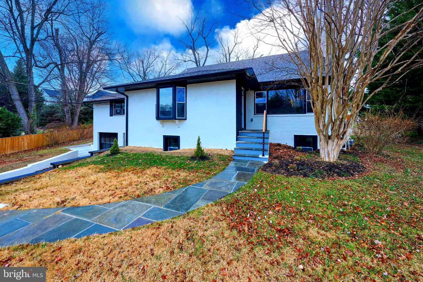 1904 LAMSON PL, MCLEAN, Virginia 22101, 6 Bedrooms Bedrooms, ,3 BathroomsBathrooms,Residential,For sale,1904 LAMSON PL,VAFX2292902 MLS # VAFX2292902 1904 LAMSON PL, MCLEAN, Virginia 22101, 6 Bedrooms Bedrooms, ,3 BathroomsBathrooms,Residential,For sale,1904 LAMSON PL,VAFX2292902 MLS # VAFX2292902