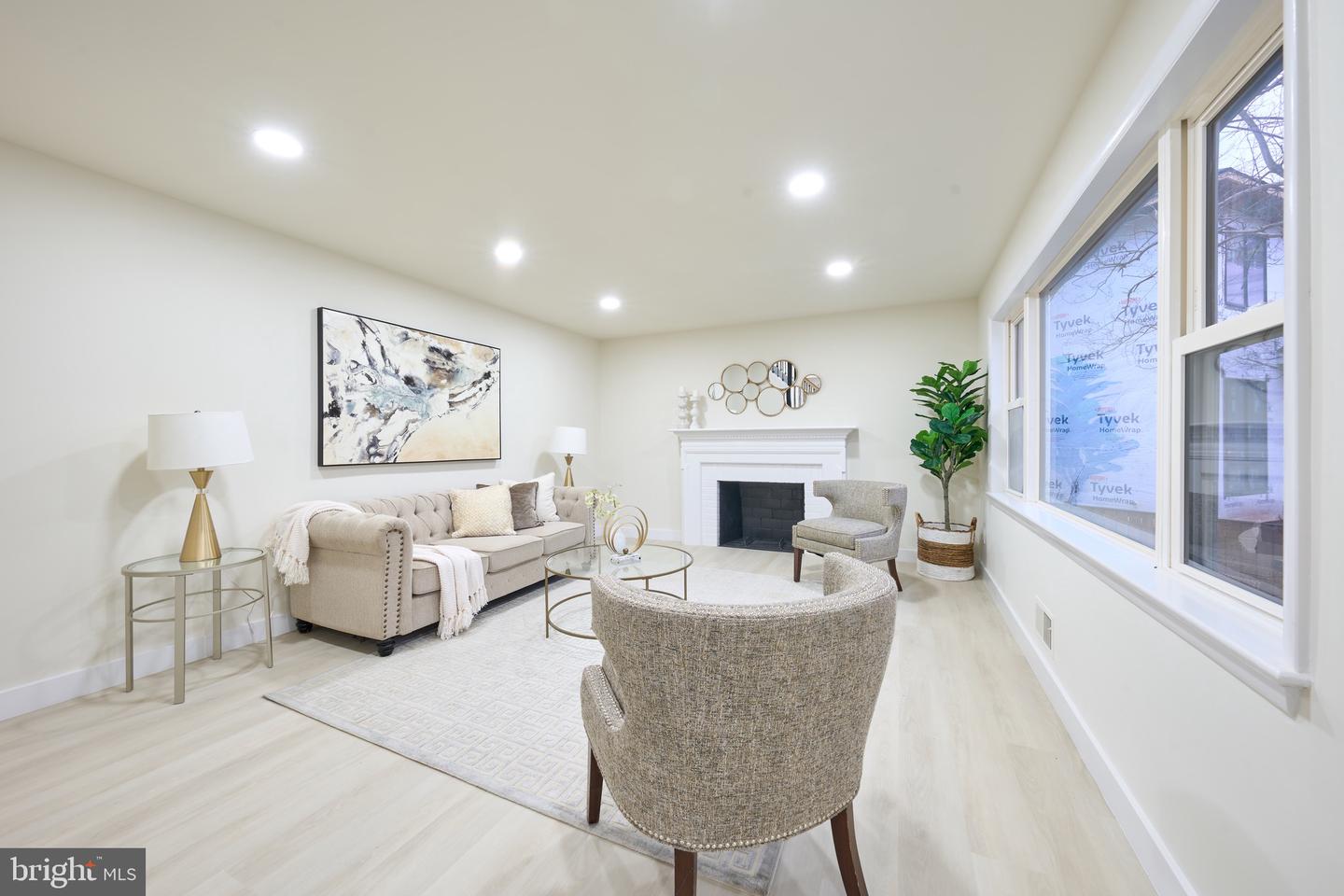 1904 LAMSON PL, MCLEAN, Virginia 22101, 6 Bedrooms Bedrooms, ,3 BathroomsBathrooms,Residential,For sale,1904 LAMSON PL,VAFX2292902 MLS # VAFX2292902 1904 LAMSON PL, MCLEAN, Virginia 22101, 6 Bedrooms Bedrooms, ,3 BathroomsBathrooms,Residential,For sale,1904 LAMSON PL,VAFX2292902 MLS # VAFX2292902