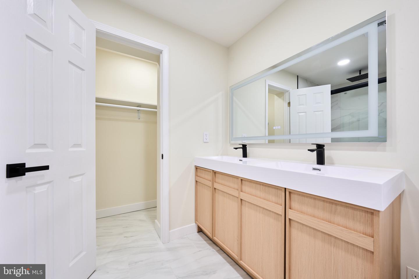 1904 LAMSON PL, MCLEAN, Virginia 22101, 6 Bedrooms Bedrooms, ,3 BathroomsBathrooms,Residential,For sale,1904 LAMSON PL,VAFX2292902 MLS # VAFX2292902 1904 LAMSON PL, MCLEAN, Virginia 22101, 6 Bedrooms Bedrooms, ,3 BathroomsBathrooms,Residential,For sale,1904 LAMSON PL,VAFX2292902 MLS # VAFX2292902