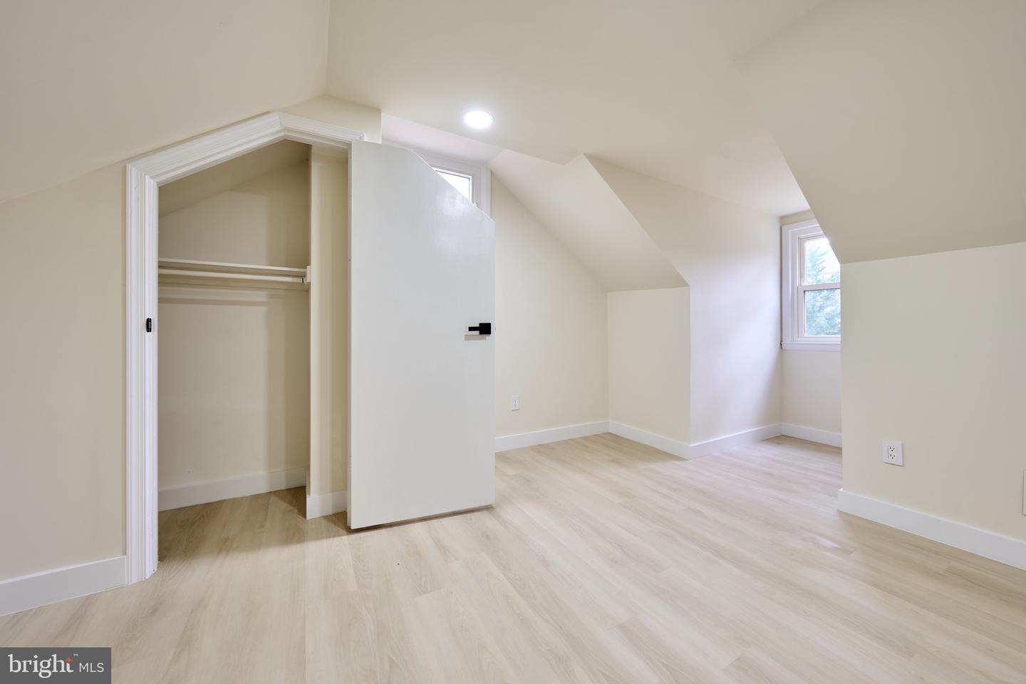 1904 LAMSON PL, MCLEAN, Virginia 22101, 6 Bedrooms Bedrooms, ,3 BathroomsBathrooms,Residential,For sale,1904 LAMSON PL,VAFX2292902 MLS # VAFX2292902 1904 LAMSON PL, MCLEAN, Virginia 22101, 6 Bedrooms Bedrooms, ,3 BathroomsBathrooms,Residential,For sale,1904 LAMSON PL,VAFX2292902 MLS # VAFX2292902