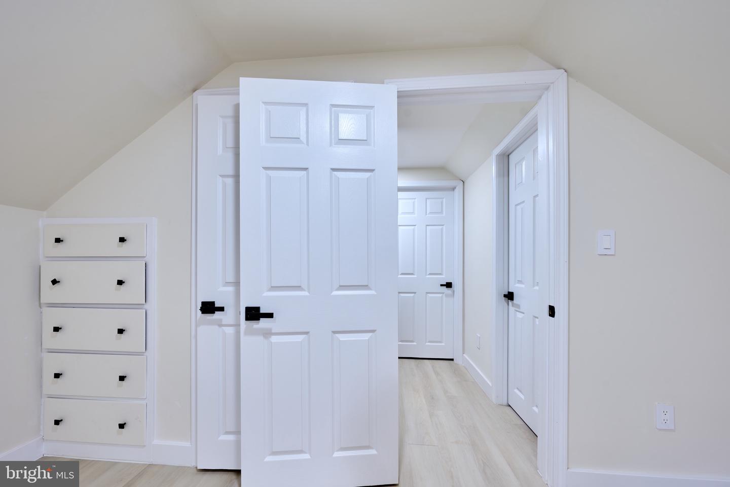 1904 LAMSON PL, MCLEAN, Virginia 22101, 6 Bedrooms Bedrooms, ,3 BathroomsBathrooms,Residential,For sale,1904 LAMSON PL,VAFX2292902 MLS # VAFX2292902 1904 LAMSON PL, MCLEAN, Virginia 22101, 6 Bedrooms Bedrooms, ,3 BathroomsBathrooms,Residential,For sale,1904 LAMSON PL,VAFX2292902 MLS # VAFX2292902