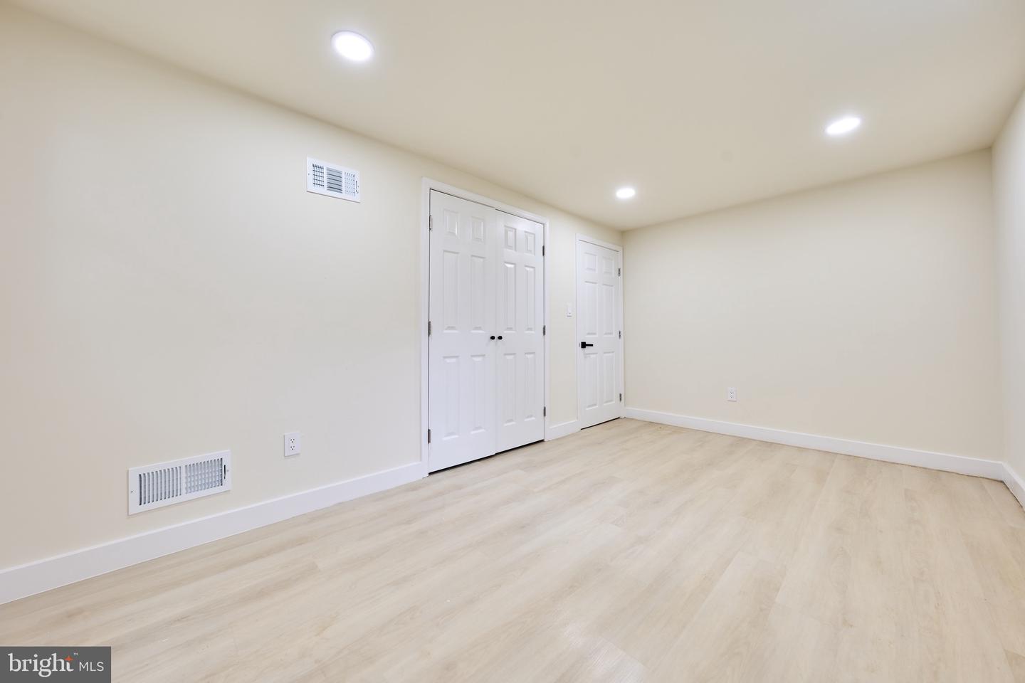 1904 LAMSON PL, MCLEAN, Virginia 22101, 6 Bedrooms Bedrooms, ,3 BathroomsBathrooms,Residential,For sale,1904 LAMSON PL,VAFX2292902 MLS # VAFX2292902 1904 LAMSON PL, MCLEAN, Virginia 22101, 6 Bedrooms Bedrooms, ,3 BathroomsBathrooms,Residential,For sale,1904 LAMSON PL,VAFX2292902 MLS # VAFX2292902