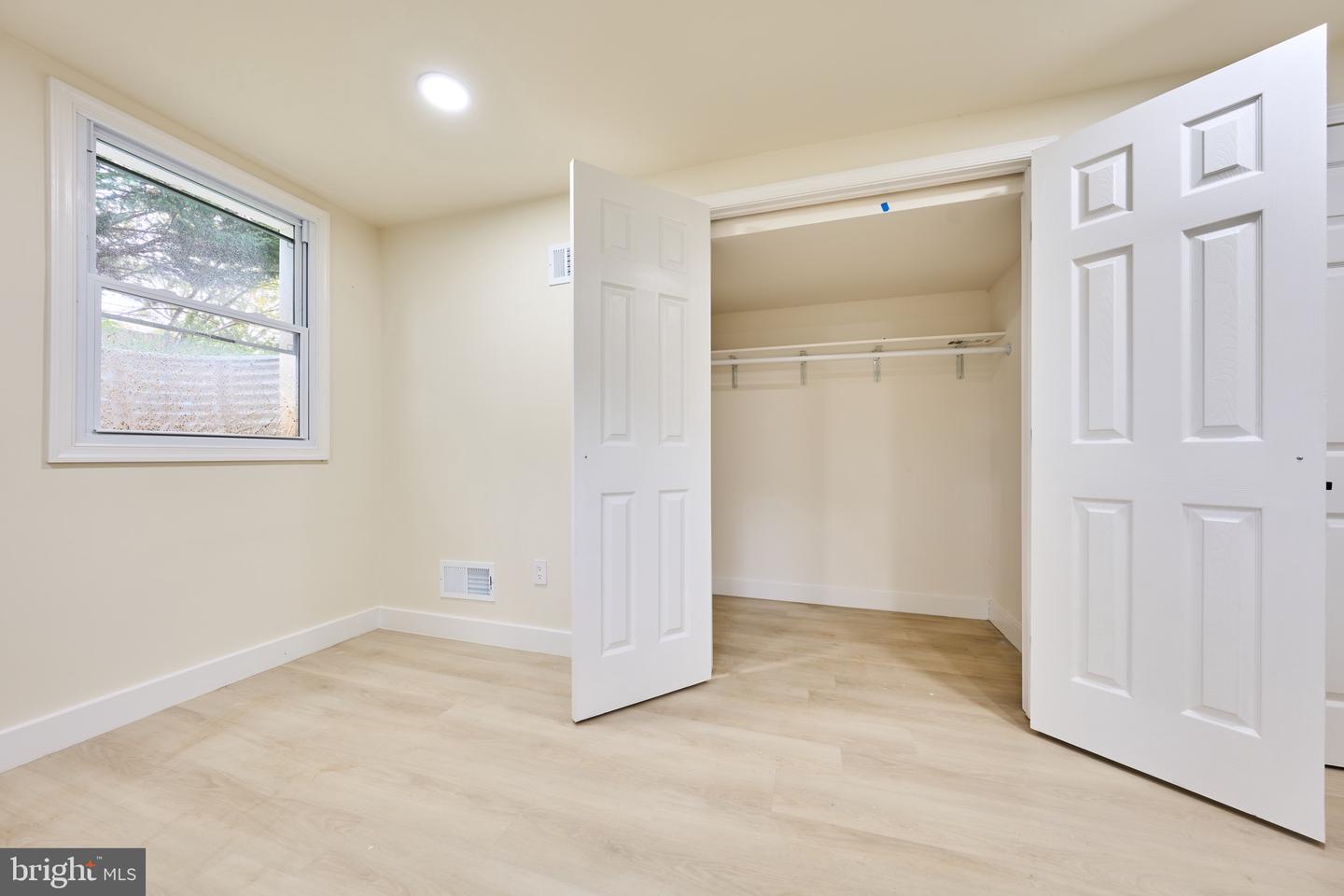 1904 LAMSON PL, MCLEAN, Virginia 22101, 6 Bedrooms Bedrooms, ,3 BathroomsBathrooms,Residential,For sale,1904 LAMSON PL,VAFX2292902 MLS # VAFX2292902 1904 LAMSON PL, MCLEAN, Virginia 22101, 6 Bedrooms Bedrooms, ,3 BathroomsBathrooms,Residential,For sale,1904 LAMSON PL,VAFX2292902 MLS # VAFX2292902