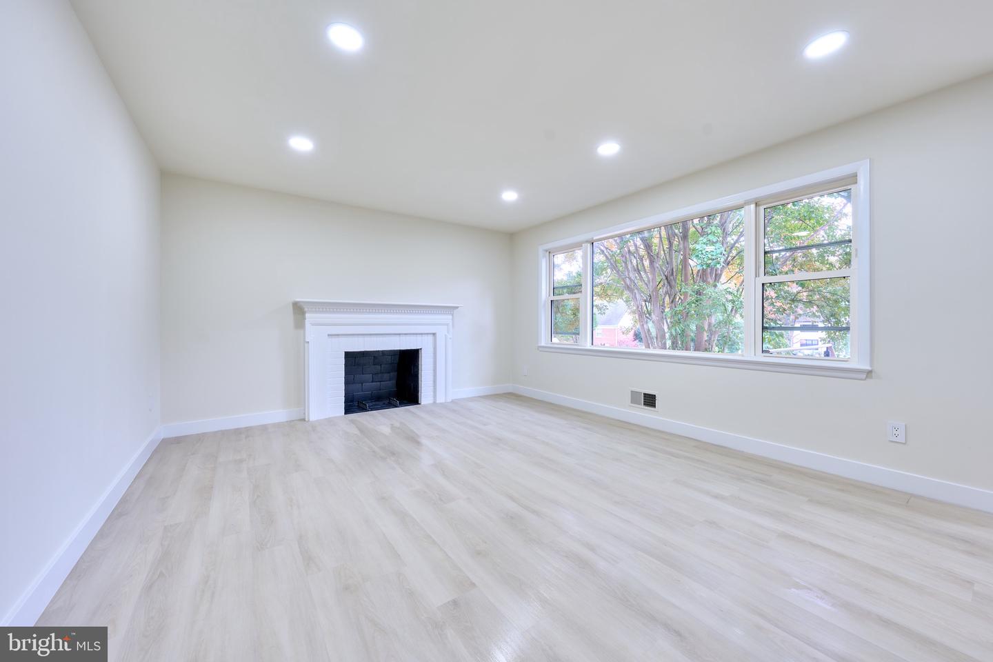 1904 LAMSON PL, MCLEAN, Virginia 22101, 6 Bedrooms Bedrooms, ,3 BathroomsBathrooms,Residential,For sale,1904 LAMSON PL,VAFX2292902 MLS # VAFX2292902 1904 LAMSON PL, MCLEAN, Virginia 22101, 6 Bedrooms Bedrooms, ,3 BathroomsBathrooms,Residential,For sale,1904 LAMSON PL,VAFX2292902 MLS # VAFX2292902