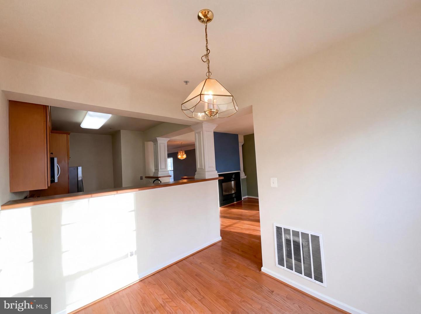 4177-B LOCHLEVEN TRL #1501B, FAIRFAX, Virginia 22030, 3 Bedrooms Bedrooms, ,2 BathroomsBathrooms,Residential,For sale,4177-B LOCHLEVEN TRL #1501B,VAFX2292906 MLS # VAFX2292906