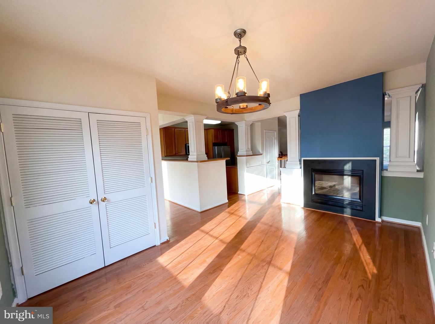 4177-B LOCHLEVEN TRL #1501B, FAIRFAX, Virginia 22030, 3 Bedrooms Bedrooms, ,2 BathroomsBathrooms,Residential,For sale,4177-B LOCHLEVEN TRL #1501B,VAFX2292906 MLS # VAFX2292906