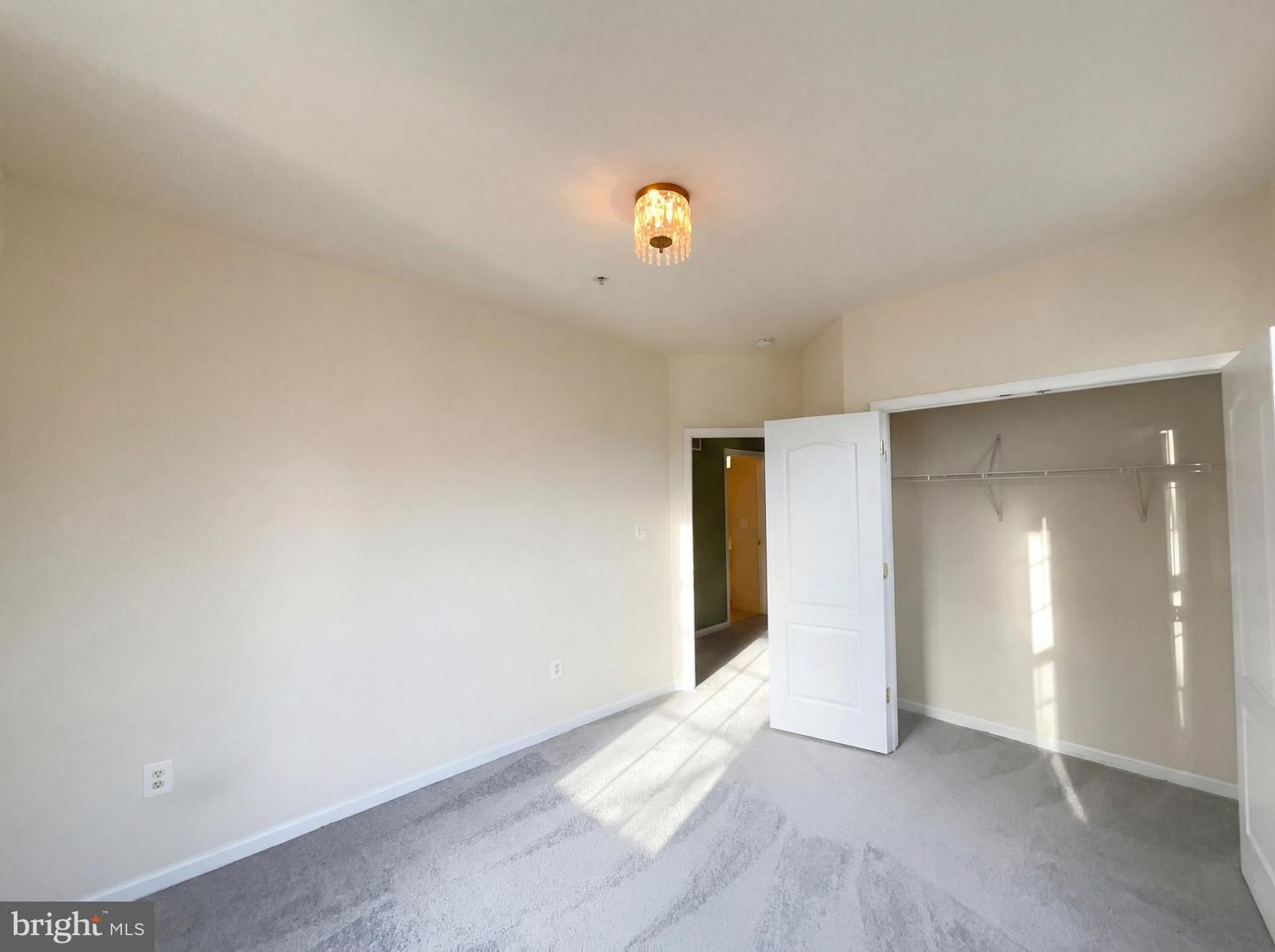 4177-B LOCHLEVEN TRL #1501B, FAIRFAX, Virginia 22030, 3 Bedrooms Bedrooms, ,2 BathroomsBathrooms,Residential,For sale,4177-B LOCHLEVEN TRL #1501B,VAFX2292906 MLS # VAFX2292906