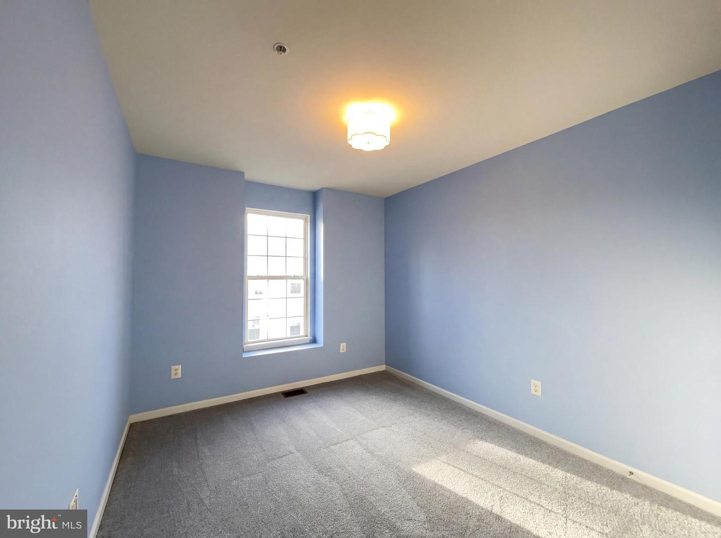 4177-B LOCHLEVEN TRL #1501B, FAIRFAX, Virginia 22030, 3 Bedrooms Bedrooms, ,2 BathroomsBathrooms,Residential,For sale,4177-B LOCHLEVEN TRL #1501B,VAFX2292906 MLS # VAFX2292906