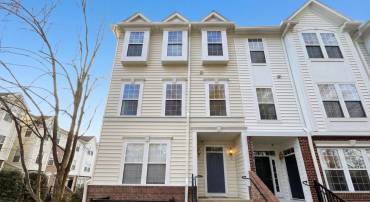 4177-B LOCHLEVEN TRL #1501B, FAIRFAX, Virginia 22030, 3 Bedrooms Bedrooms, ,2 BathroomsBathrooms,Residential,For sale,4177-B LOCHLEVEN TRL #1501B,VAFX2292906 MLS # VAFX2292906