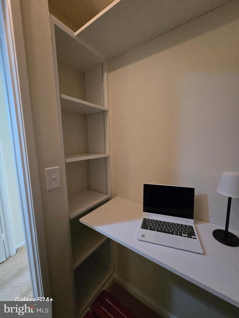 5904 MOUNT EAGLE DR #201, ALEXANDRIA, Virginia 22303, 2 Bedrooms Bedrooms, 8 Rooms Rooms,2 BathroomsBathrooms,Residential,For sale,5904 MOUNT EAGLE DR #201,VAFX2292932 MLS # VAFX2292932