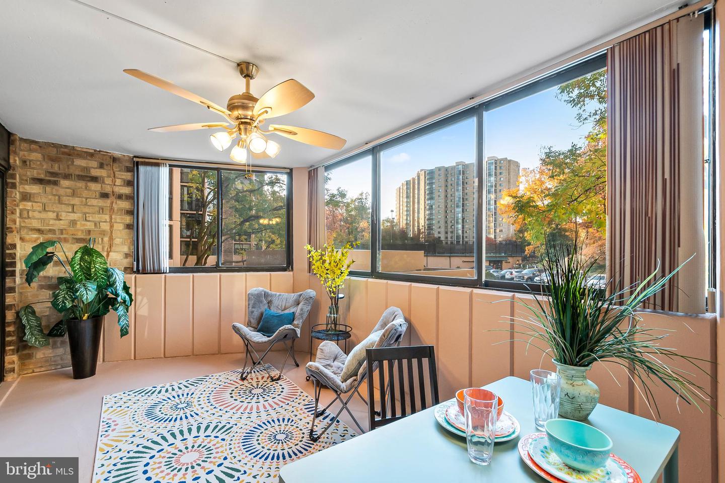 5904 MOUNT EAGLE DR #201, ALEXANDRIA, Virginia 22303, 2 Bedrooms Bedrooms, 8 Rooms Rooms,2 BathroomsBathrooms,Residential,For sale,5904 MOUNT EAGLE DR #201,VAFX2292932 MLS # VAFX2292932