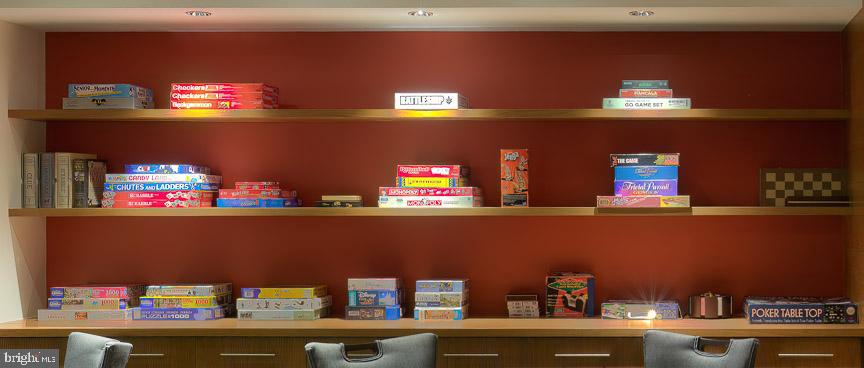 5904 MOUNT EAGLE DR #201, ALEXANDRIA, Virginia 22303, 2 Bedrooms Bedrooms, 8 Rooms Rooms,2 BathroomsBathrooms,Residential,For sale,5904 MOUNT EAGLE DR #201,VAFX2292932 MLS # VAFX2292932