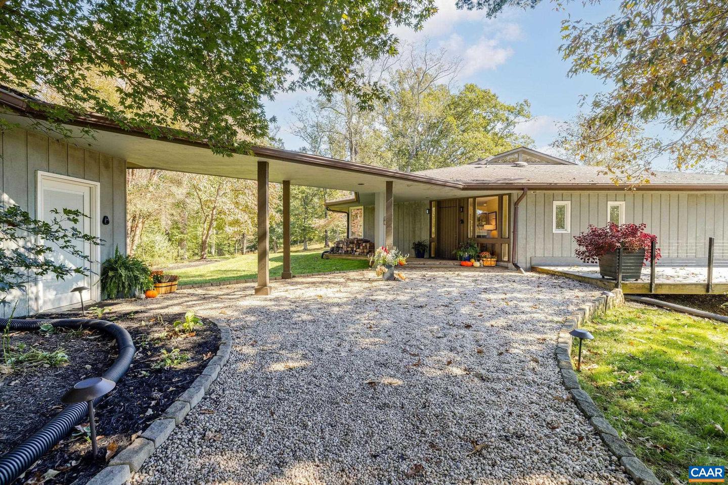 5498 WYANT LN, CHARLOTTESVILLE, Virginia 22903, 4 Bedrooms Bedrooms, ,3 BathroomsBathrooms,Residential,For sale,5498 WYANT LN,673705 MLS # 673705