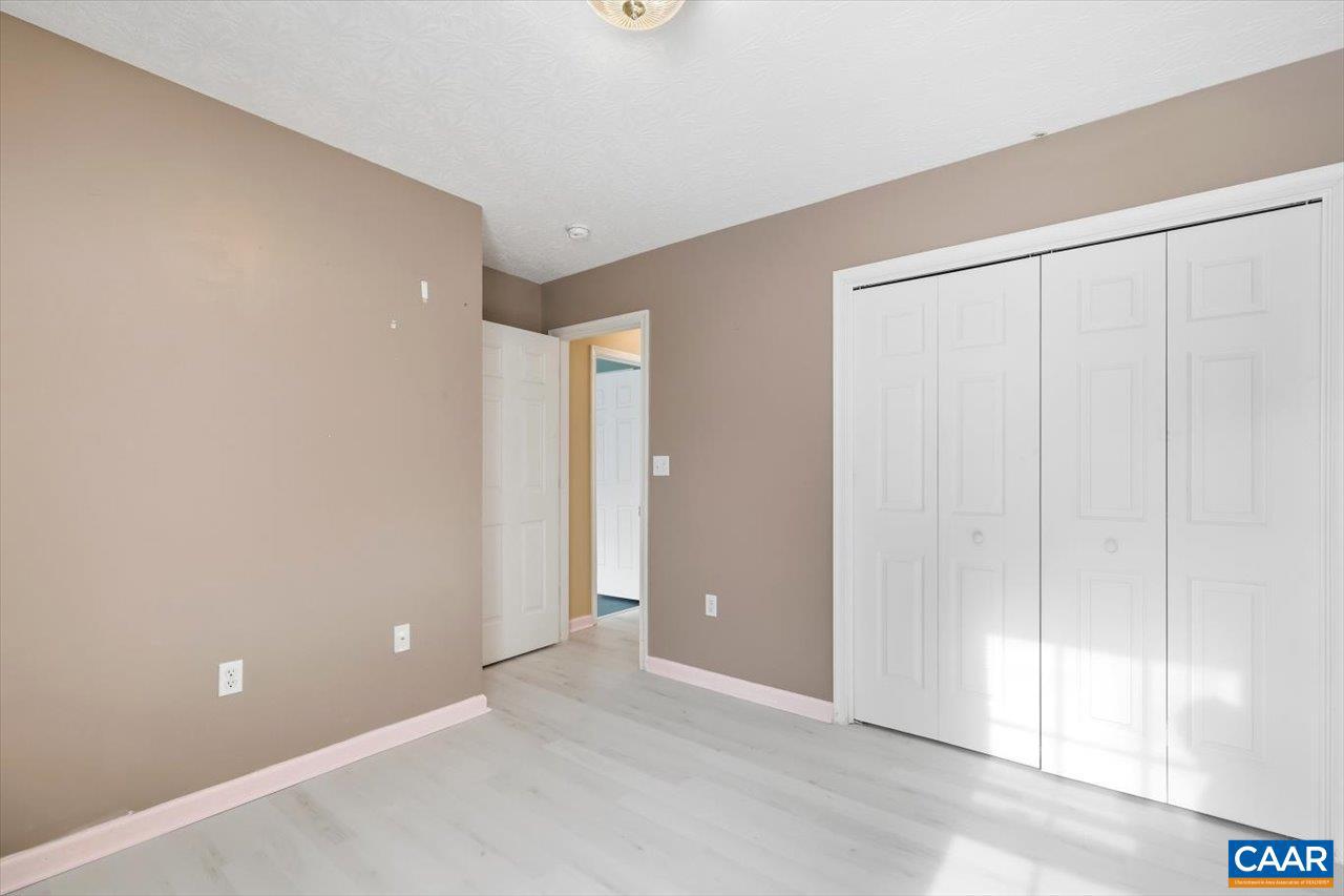 212 INGLECRESS RD, WAYNESBORO, Virginia 22980, 3 Bedrooms Bedrooms, ,2 BathroomsBathrooms,Residential,For sale,212 INGLECRESS RD,673714 MLS # 673714