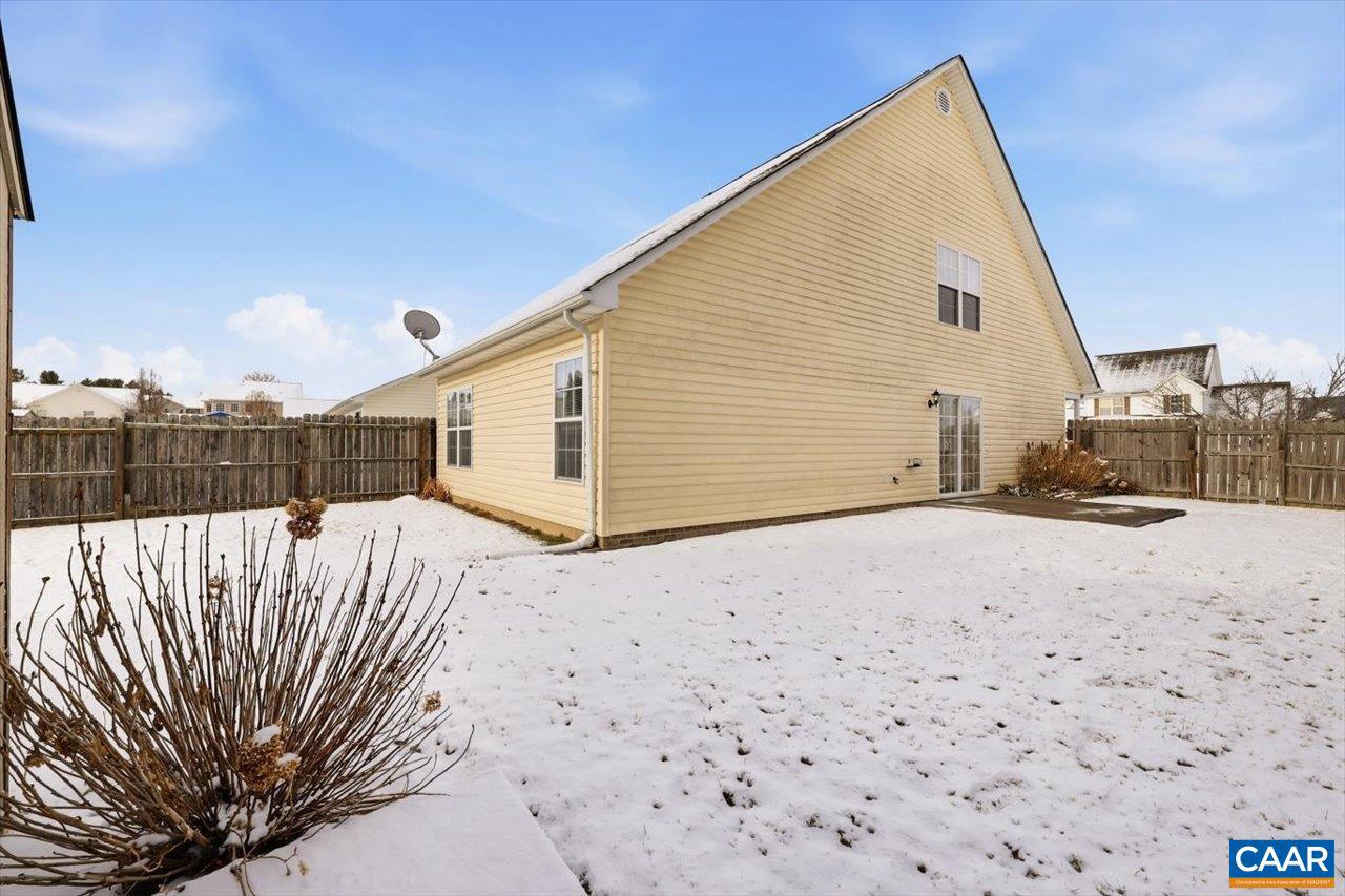 212 INGLECRESS RD, WAYNESBORO, Virginia 22980, 3 Bedrooms Bedrooms, ,2 BathroomsBathrooms,Residential,For sale,212 INGLECRESS RD,673714 MLS # 673714