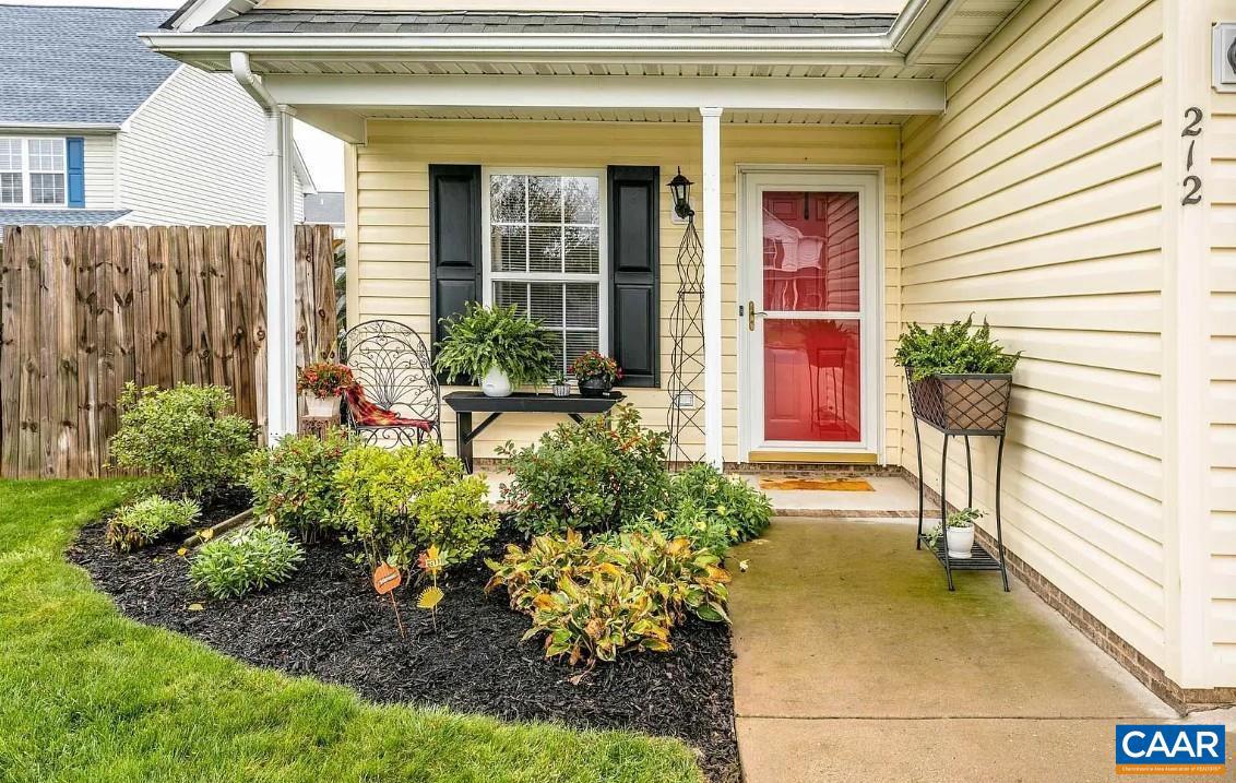 212 INGLECRESS RD, WAYNESBORO, Virginia 22980, 3 Bedrooms Bedrooms, ,2 BathroomsBathrooms,Residential,For sale,212 INGLECRESS RD,673714 MLS # 673714