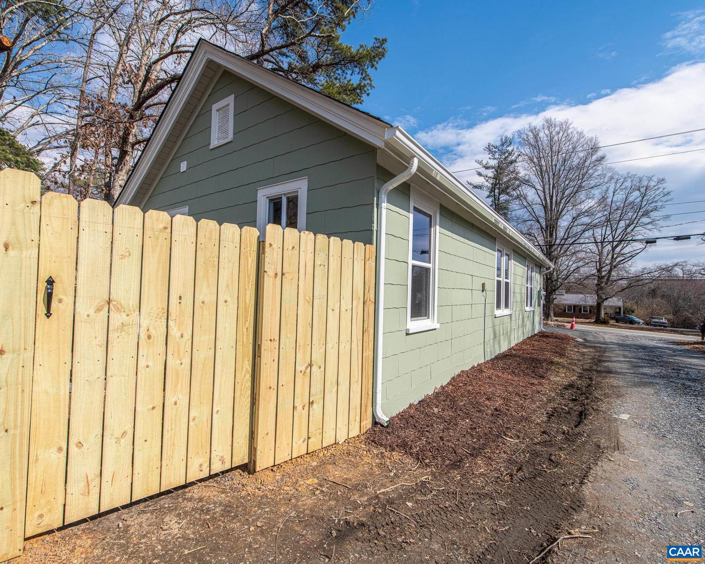 5367 JAMES MADISON HWY, FORK UNION, Virginia 23055, 2 Bedrooms Bedrooms, ,1 BathroomBathrooms,Residential,For sale,5367 JAMES MADISON HWY,673716 MLS # 673716 5367 JAMES MADISON HWY, FORK UNION, Virginia 23055, 2 Bedrooms Bedrooms, ,1 BathroomBathrooms,Residential,For sale,5367 JAMES MADISON HWY,673716 MLS # 673716