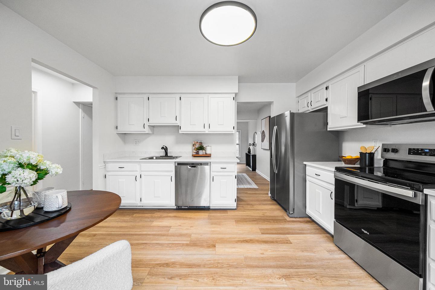 9611 SCOTCH HAVEN DR, VIENNA, Virginia 22181, 3 Bedrooms Bedrooms, ,3 BathroomsBathrooms,Residential,For sale,9611 SCOTCH HAVEN DR,VAFX2265296 MLS # VAFX2265296