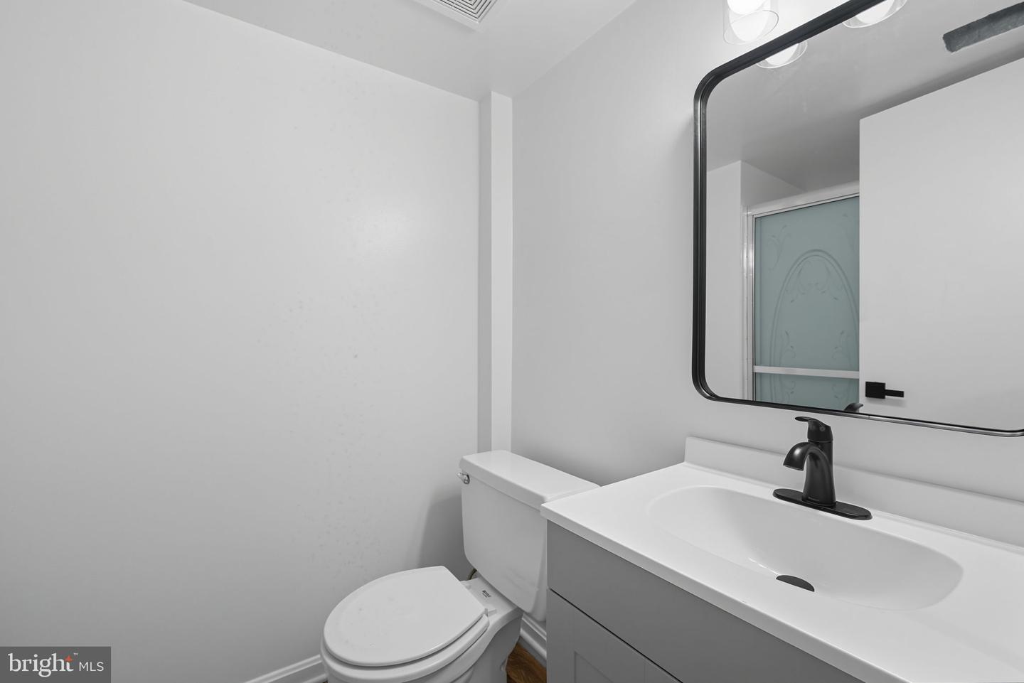 9611 SCOTCH HAVEN DR, VIENNA, Virginia 22181, 3 Bedrooms Bedrooms, ,3 BathroomsBathrooms,Residential,For sale,9611 SCOTCH HAVEN DR,VAFX2265296 MLS # VAFX2265296