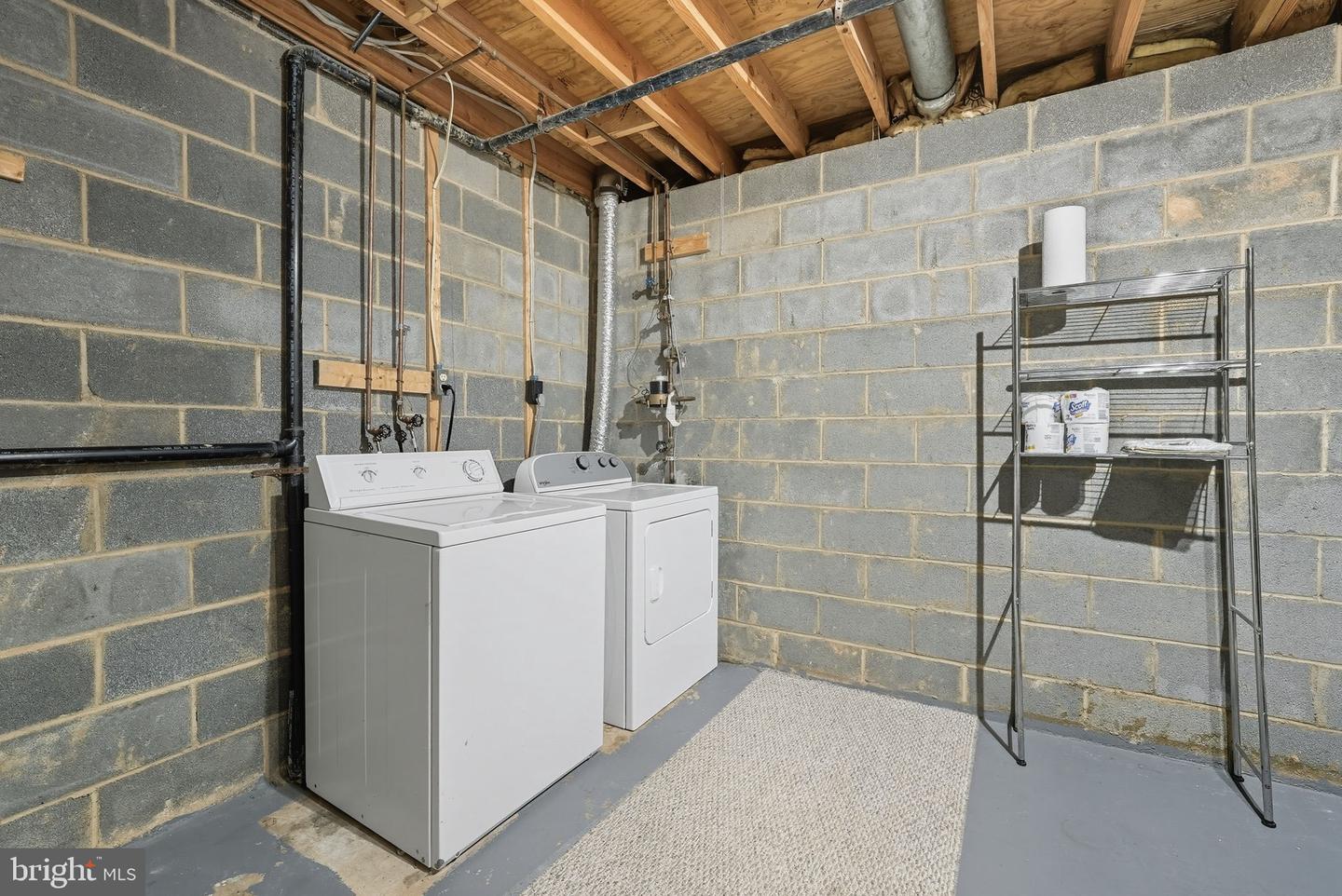 9611 SCOTCH HAVEN DR, VIENNA, Virginia 22181, 3 Bedrooms Bedrooms, ,3 BathroomsBathrooms,Residential,For sale,9611 SCOTCH HAVEN DR,VAFX2265296 MLS # VAFX2265296