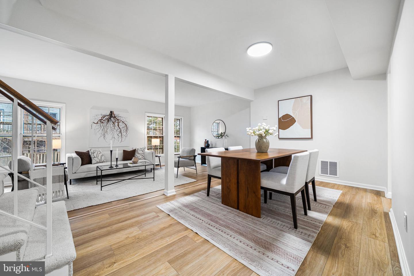 9611 SCOTCH HAVEN DR, VIENNA, Virginia 22181, 3 Bedrooms Bedrooms, ,3 BathroomsBathrooms,Residential,For sale,9611 SCOTCH HAVEN DR,VAFX2265296 MLS # VAFX2265296