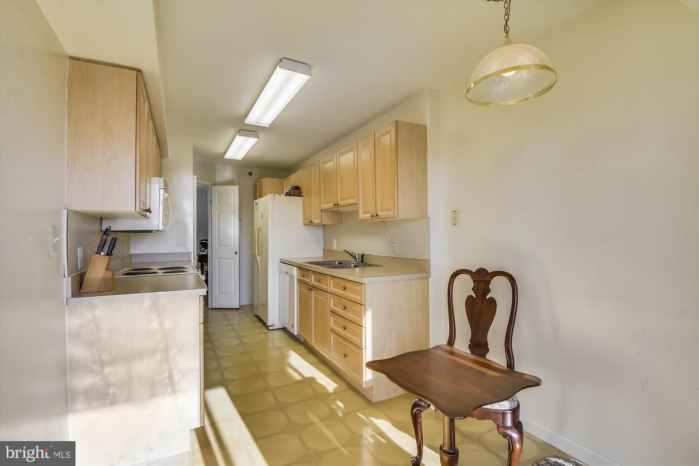 19385 CYPRESS RIDGE TER #920, LEESBURG, Virginia 20176, 3 Bedrooms Bedrooms, 9 Rooms Rooms,2 BathroomsBathrooms,Residential,For sale,19385 CYPRESS RIDGE TER #920,VALO2107774 MLS # VALO2107774