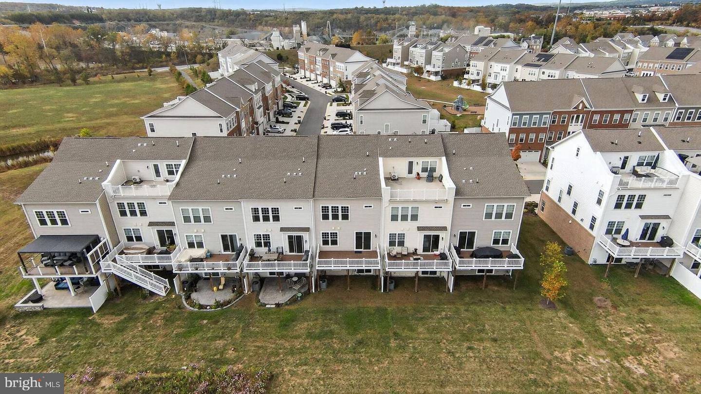 19324 BROOKWATER TER, LEESBURG, Virginia 20175, 4 Bedrooms Bedrooms, 8 Rooms Rooms,3 BathroomsBathrooms,Residential,For sale,19324 BROOKWATER TER,VALO2110016 MLS # VALO2110016