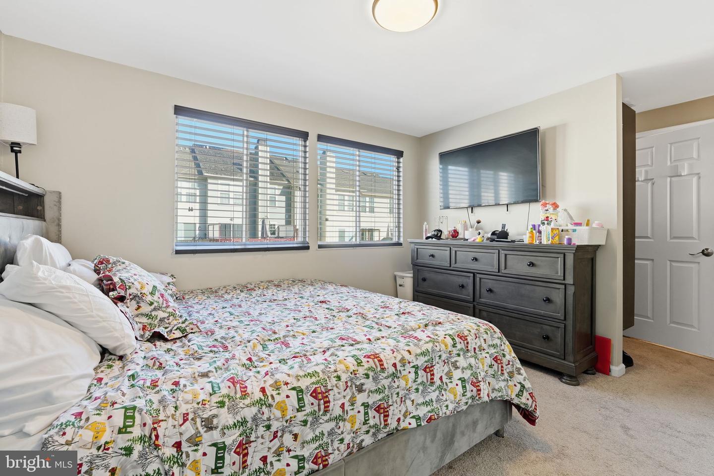 6311 BETSY ROSS CT, CENTREVILLE, Virginia 20121, 3 Bedrooms Bedrooms, ,2 BathroomsBathrooms,Residential,For sale,6311 BETSY ROSS CT,VAFX2279086 MLS # VAFX2279086