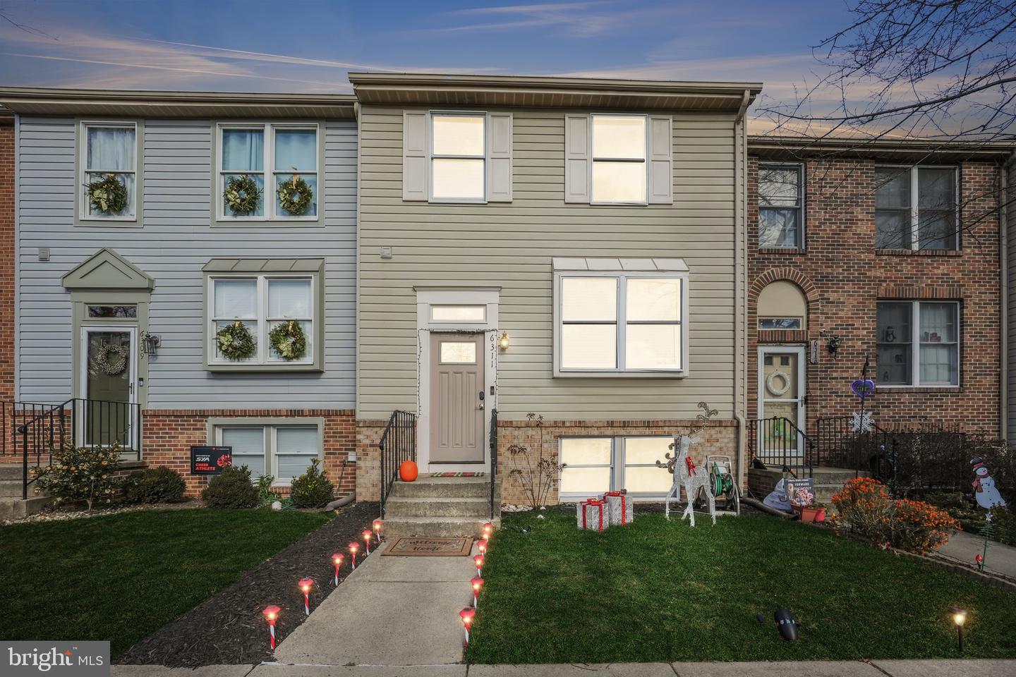 6311 BETSY ROSS CT, CENTREVILLE, Virginia 20121, 3 Bedrooms Bedrooms, ,2 BathroomsBathrooms,Residential,For sale,6311 BETSY ROSS CT,VAFX2279086 MLS # VAFX2279086