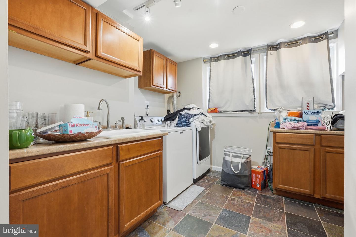 6311 BETSY ROSS CT, CENTREVILLE, Virginia 20121, 3 Bedrooms Bedrooms, ,2 BathroomsBathrooms,Residential,For sale,6311 BETSY ROSS CT,VAFX2279086 MLS # VAFX2279086