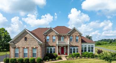 19575 ROTHBURY LN, LEESBURG, Virginia 20175, 4 Bedrooms Bedrooms, ,4 BathroomsBathrooms,Residential,For sale,19575 ROTHBURY LN,VALO2111846 MLS # VALO2111846