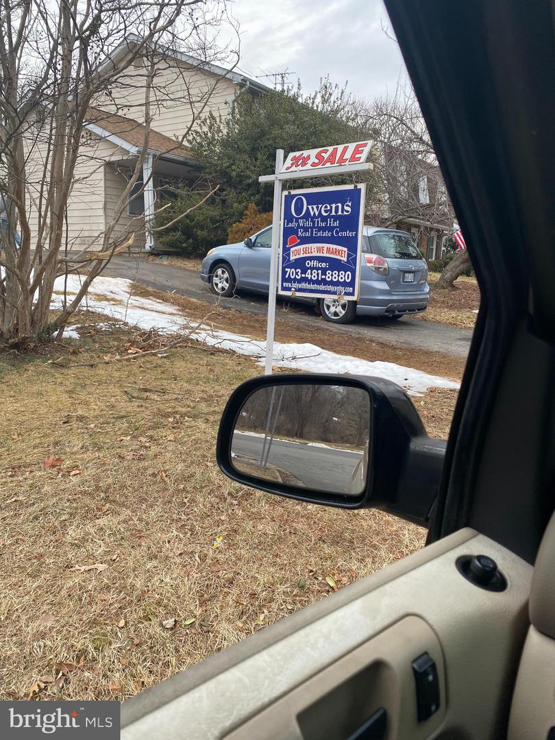 501 TAVENNER CT, STERLING, Virginia 20164, 4 Bedrooms Bedrooms, ,2 BathroomsBathrooms,Residential,For sale,501 TAVENNER CT,VALO2112206 MLS # VALO2112206