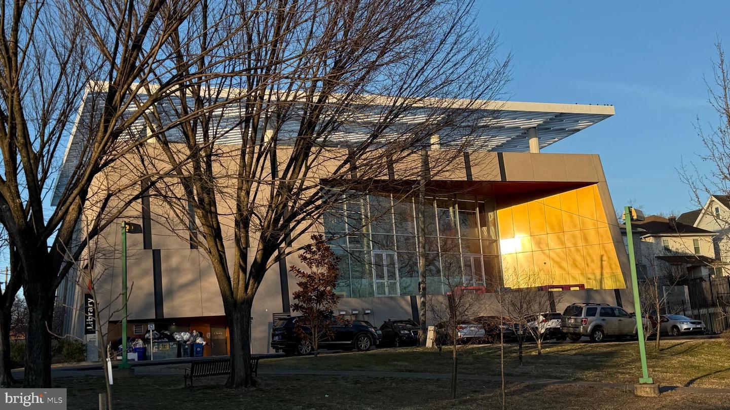 2502 18TH ST NE, WASHINGTON, District Of Columbia 20018, 3 Bedrooms Bedrooms, ,3 BathroomsBathrooms,Residential,For sale,2502 18TH ST NE,DCDC2235122 MLS # DCDC2235122