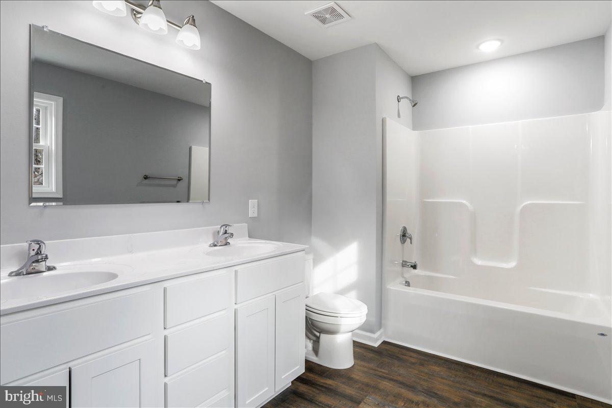 1200 OLD OAK LN, FRONT ROYAL, Virginia 22630, 3 Bedrooms Bedrooms, ,2 BathroomsBathrooms,Residential,For sale,1200 OLD OAK LN,VAWR2013024 MLS # VAWR2013024