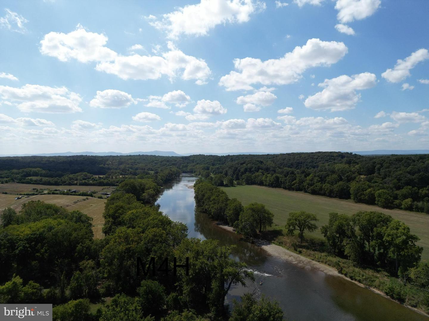 1200 OLD OAK LN, FRONT ROYAL, Virginia 22630, 3 Bedrooms Bedrooms, ,2 BathroomsBathrooms,Residential,For sale,1200 OLD OAK LN,VAWR2013024 MLS # VAWR2013024