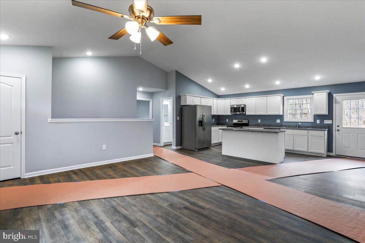 1200 OLD OAK LN, FRONT ROYAL, Virginia 22630, 3 Bedrooms Bedrooms, ,2 BathroomsBathrooms,Residential,For sale,1200 OLD OAK LN,VAWR2013024 MLS # VAWR2013024