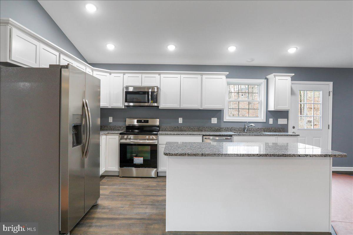 1200 OLD OAK LN, FRONT ROYAL, Virginia 22630, 3 Bedrooms Bedrooms, ,2 BathroomsBathrooms,Residential,For sale,1200 OLD OAK LN,VAWR2013024 MLS # VAWR2013024