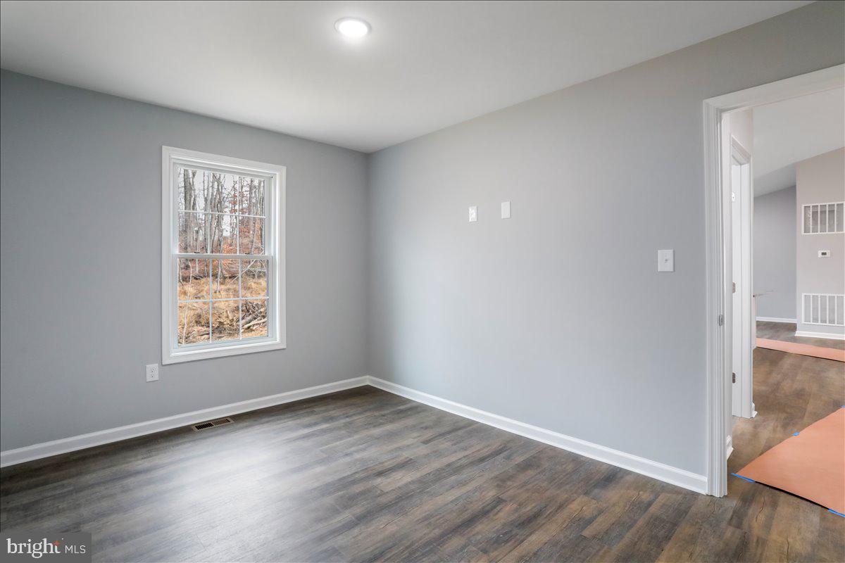 1200 OLD OAK LN, FRONT ROYAL, Virginia 22630, 3 Bedrooms Bedrooms, ,2 BathroomsBathrooms,Residential,For sale,1200 OLD OAK LN,VAWR2013024 MLS # VAWR2013024