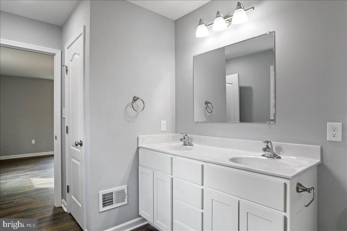 1200 OLD OAK LN, FRONT ROYAL, Virginia 22630, 3 Bedrooms Bedrooms, ,2 BathroomsBathrooms,Residential,For sale,1200 OLD OAK LN,VAWR2013024 MLS # VAWR2013024