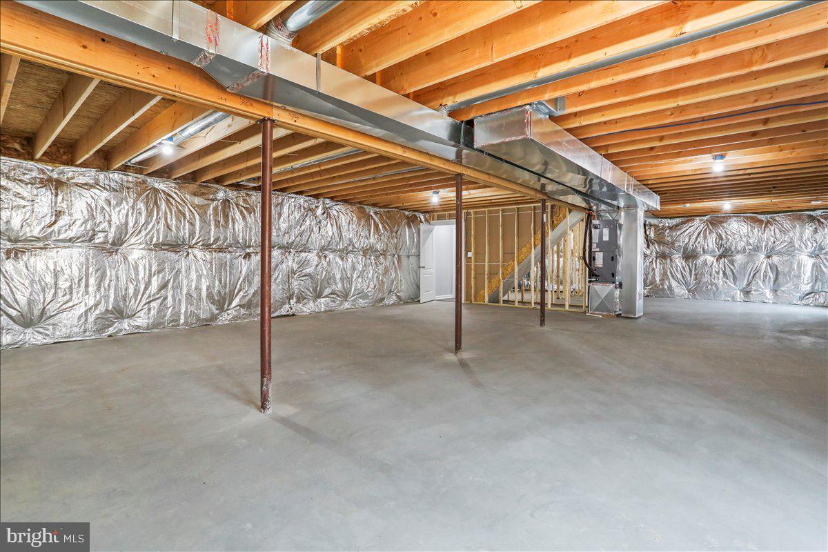 1200 OLD OAK LN, FRONT ROYAL, Virginia 22630, 3 Bedrooms Bedrooms, ,2 BathroomsBathrooms,Residential,For sale,1200 OLD OAK LN,VAWR2013024 MLS # VAWR2013024