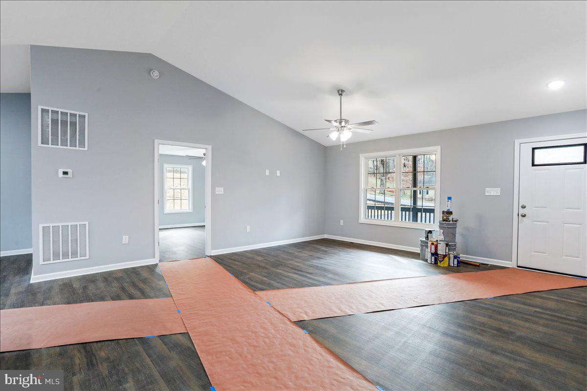 1200 OLD OAK LN, FRONT ROYAL, Virginia 22630, 3 Bedrooms Bedrooms, ,2 BathroomsBathrooms,Residential,For sale,1200 OLD OAK LN,VAWR2013024 MLS # VAWR2013024