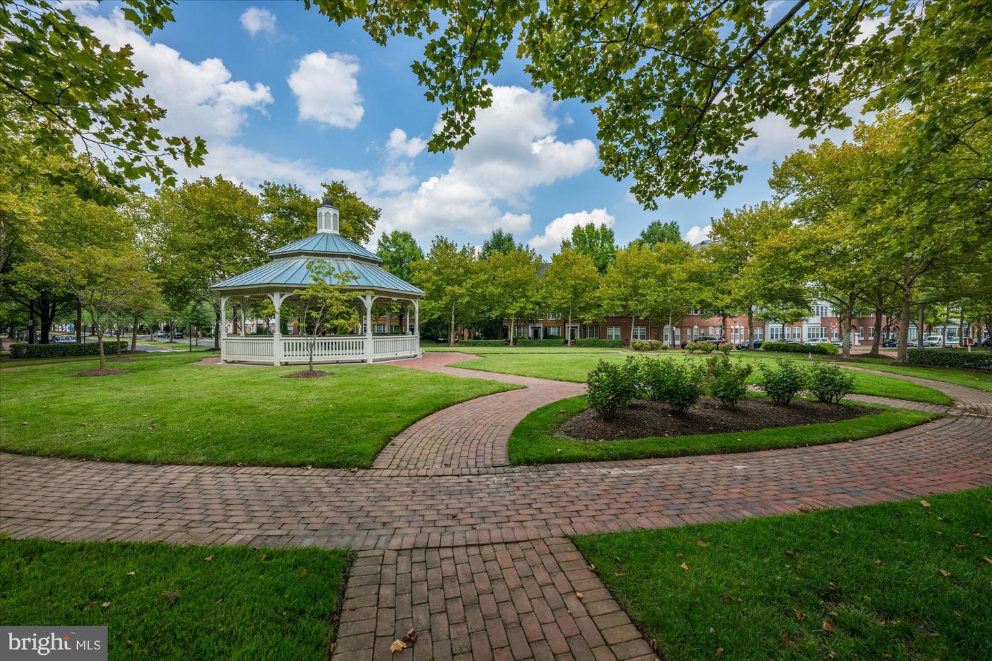 4920 BARBOUR DR #A, ALEXANDRIA, Virginia 22304, 2 Bedrooms Bedrooms, 9 Rooms Rooms,2 BathroomsBathrooms,Residential,For sale,4920 BARBOUR DR #A,VAAX2052942 MLS # VAAX2052942