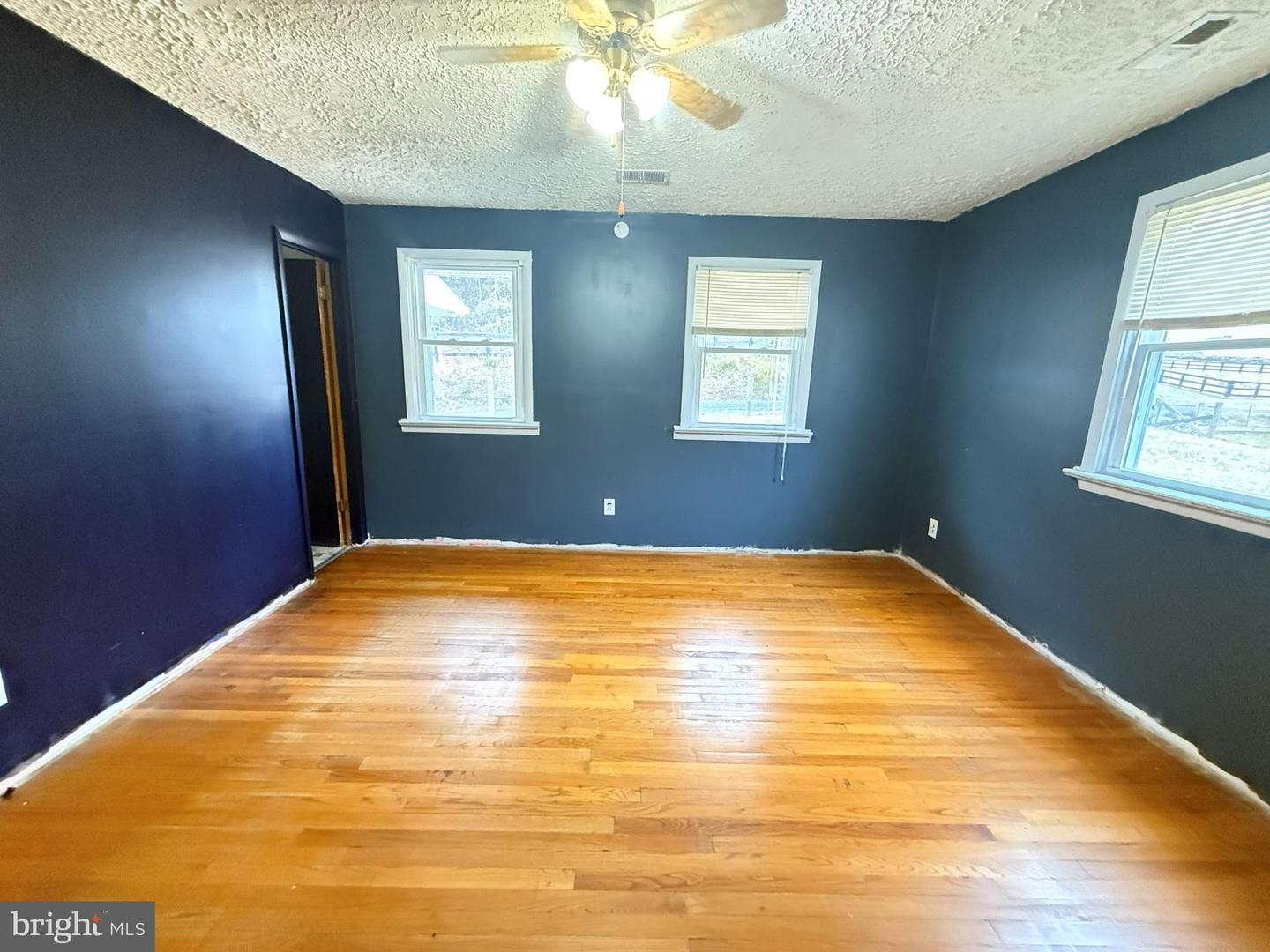 82 BROAD RUN RD, BENTONVILLE, Virginia 22610, 3 Bedrooms Bedrooms, ,2 BathroomsBathrooms,Residential,For sale,82 BROAD RUN RD,VAWR2013082 MLS # VAWR2013082